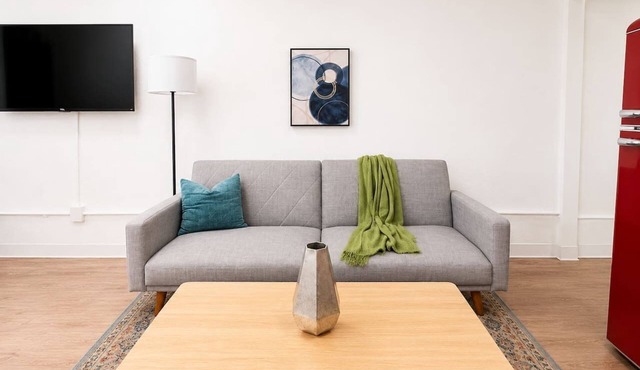Sleepover | Alluring Studio + Gym - Austin TX