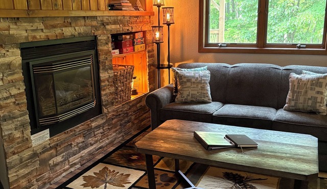 Slopeside 1B/1B Retreat-Fireplace & Massage Chair