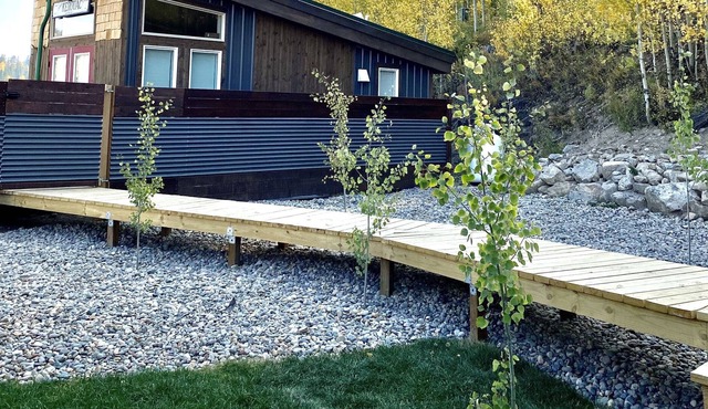 Small Private Cabin with Hot Tub, Suana 1/2mile to Prugatory Resort, Best views!