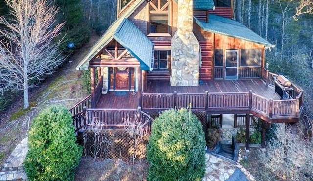 Sonrise Retreat Beautiful 3 Bedroom 3 Bath plus a loft Sleeps 10. BOOK NOW!
