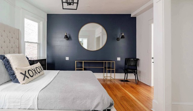 Sophisticated 2BR - Prime NW 23rd Location