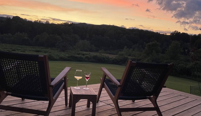 Sophisticated 4bedroom retreat with stunning views on 13 wild acres in Catskills