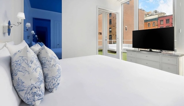 Sophisticated Accommodation in NYC! Pet-friendly Suite with Private Balcony!