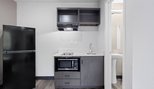 Southern Suites Pensacola Davis
