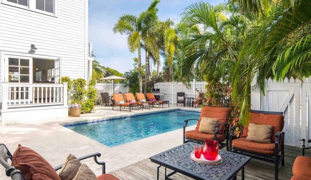 *SOUTHERNMOST HOSPITALITY V* 5BR/5BA & Pool + LAST KEY SERVICES.