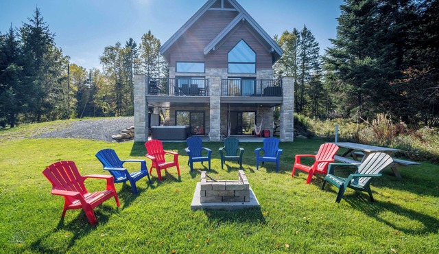 Spa & Lake Access | Chalet la Barque du Bonheur in Lac-Etchemin