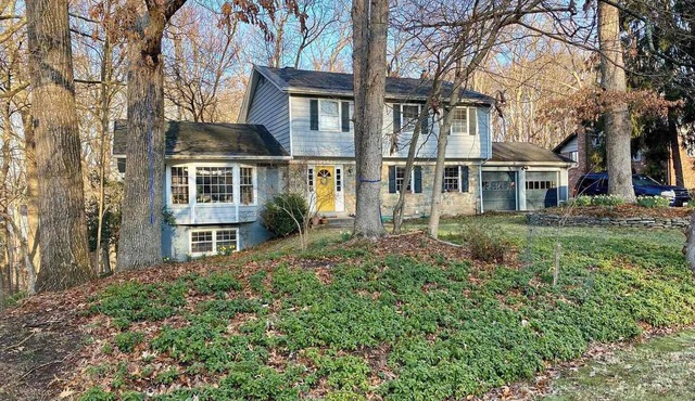 Spacious 1,200 sq ft Executive Suite in quiet Silver Spring neighborhood in Silver Spring
