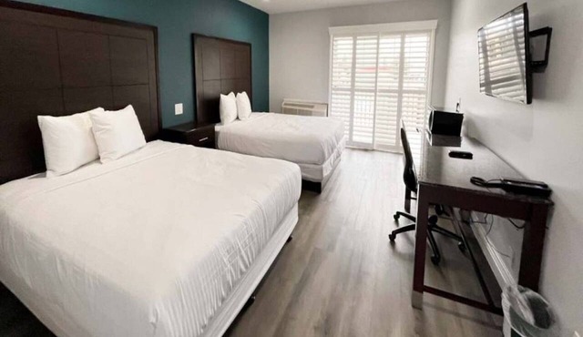 Spacious 2 Queen Beds | Nsmk, Micfridge in Vallejo