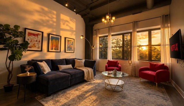 Spacious 3BR Suite South Loop Chicago Near McCormick Place & Soldier Field
