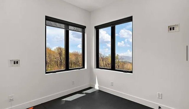 Spacious 5-bedroom house in charming Eagles Nest, Banner Elk in Banner Elk