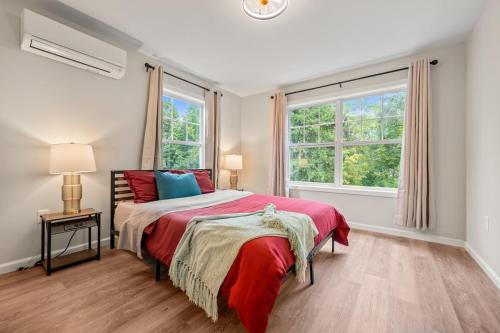 Spacious 5BR House with King Beds in Prime Location
