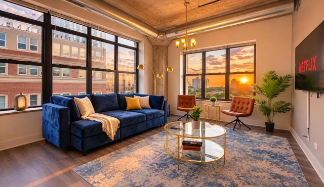 Spacious and Luxurious 3BR Near McCormick Place and Soldier Field with Optional Parking - Sleeps 10