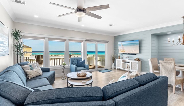 Spacious Beachfront 3 Bedroom!
