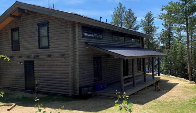 Spacious Cabin on the lake