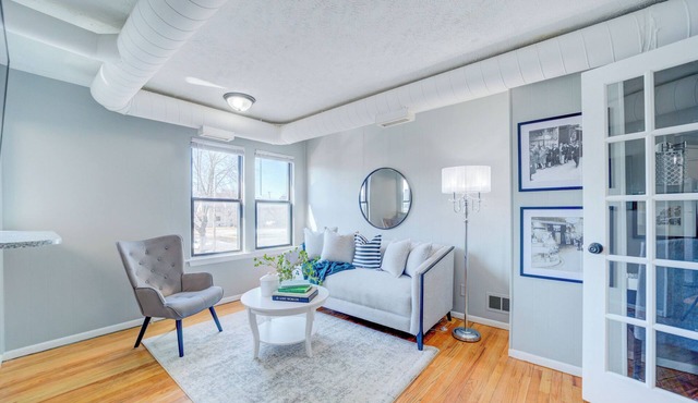 Spacious Classic Studio - Apt C