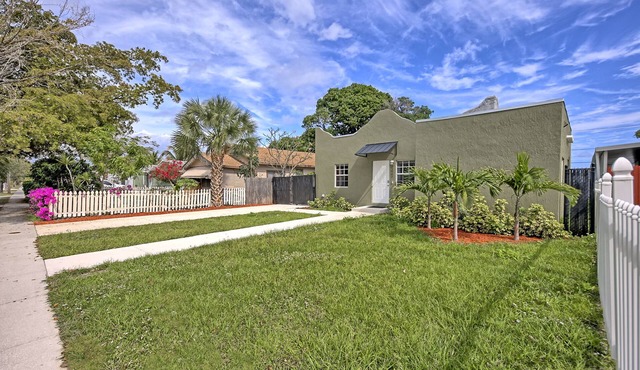Spacious Designed House -Palm Wave Stays in West Palm Beach