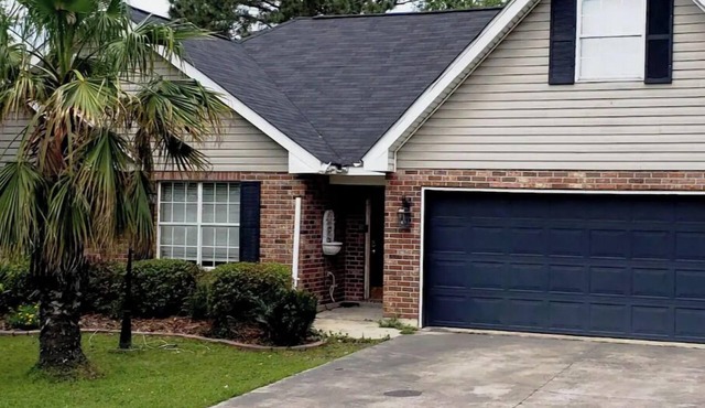 Spacious family friendly 3 bedroom 2 bath home