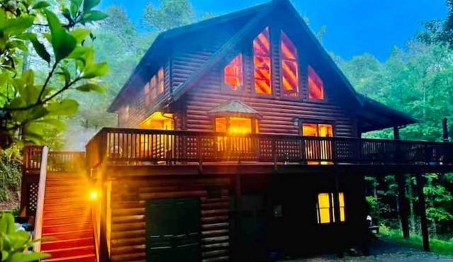 Spacious, fun cabin-perfect for family & MTB group