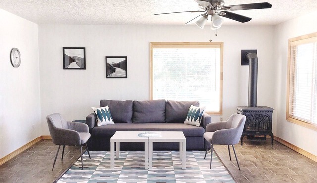 Spacious & Modern Painted Hills Vacation Home