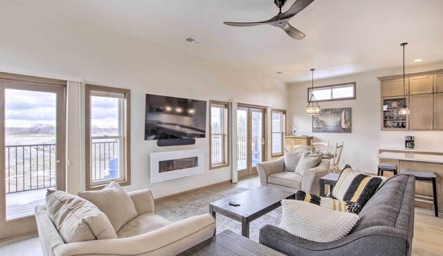 Spacious Recently Built Home < 1 Mi to Lake!