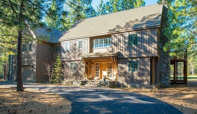 Spacious, Stunning Lodge Inspired Home, Views of GM#14 Fairway