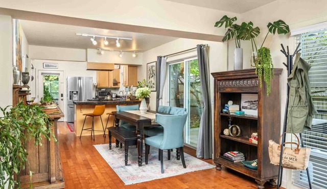 Spacious SW Portland 4BR/3BA | 2 King Suites | 15min to Downtown | Groups of 8