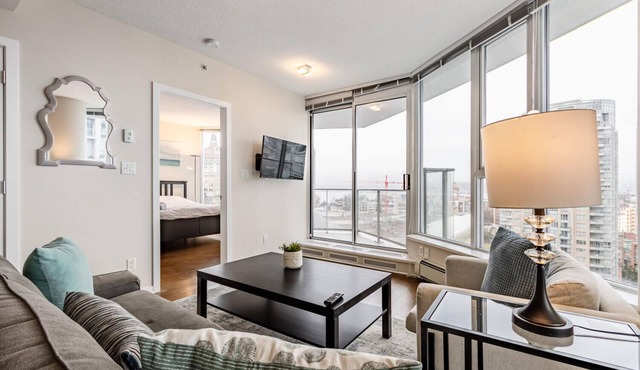 Spacious Two Bedroom/Two Bathroom Condo in Central Downtown Vancouver in Vancouver