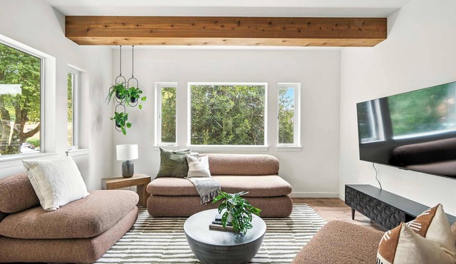 Spanish Revival Escape - Brand New 6BR in Heart of Kerns