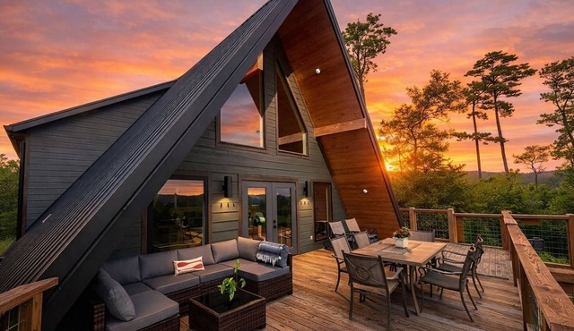 Starfall A-Frame Hot tub + View + Firepit