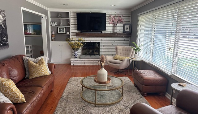 Stay Close: Renovated Football Retreat!