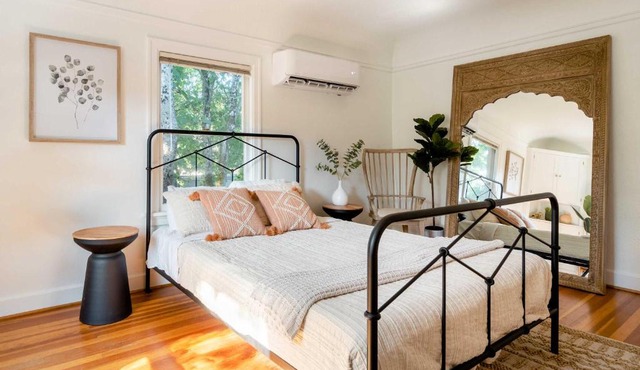 Stay Portland - 1892 Bohemian Dream Studio in Ladd's Addition