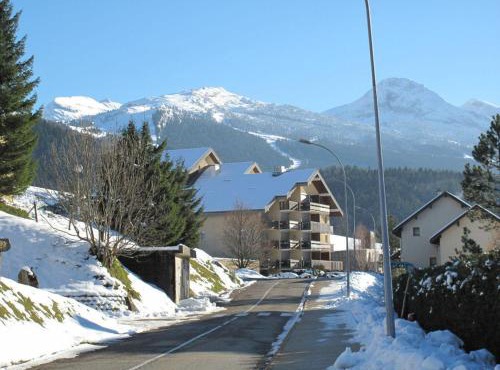 Studio cabine avec balcon, proche centre de Villard-de-Lans in Villard-de-Lans
