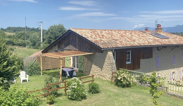 Studio Indépendant Dans Maison de Caractère in Saint-Lattier