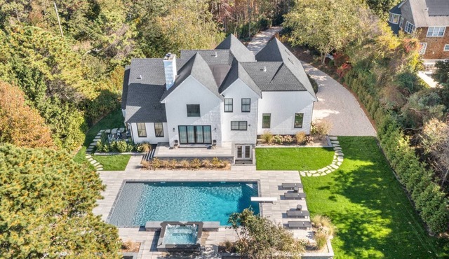 Stunning Southampton Getaway - 0.4 miles from Shinnecock Hills Golf Club