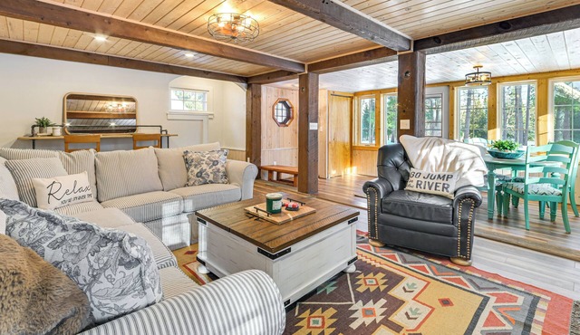 Sturgeon River Home: Outdoor recreation galore!