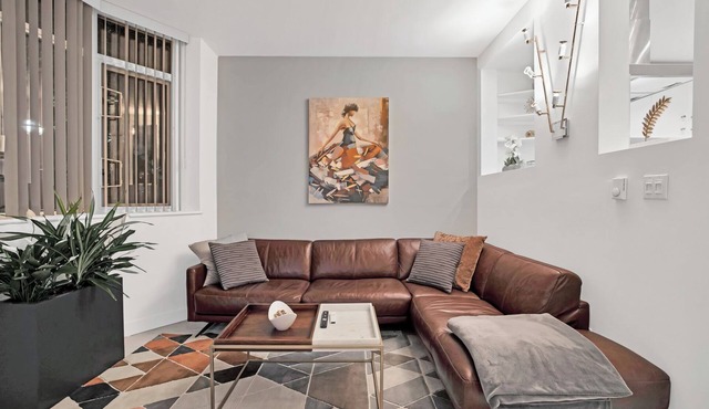 Stylish Coal Harbour Townhome in the Heart of Downtown Vancouver in Vancouver