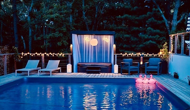 Summer's Coming-EH NW Bright Contemporary with Pool, Hot Tub, Grill and Firepit!