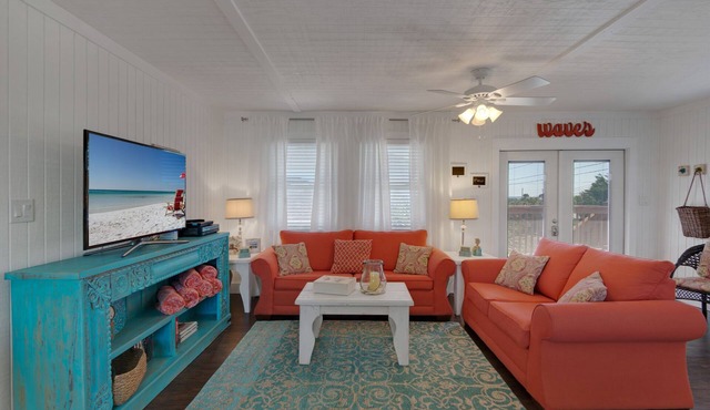 Summer Specials! Laguna Beach~5th House from the Perfect Beach Access# 83!