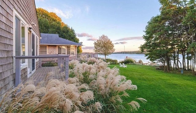 Sunset Cottage - Waterfront Beach House on Shelter Bay with Private Dock