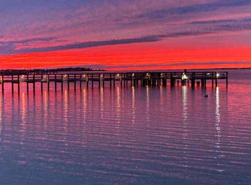 Sunset Harbor Palms 1-205, pool, fishing pier 2 guests