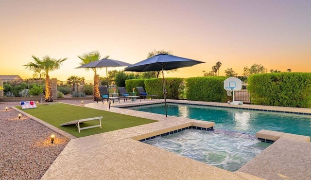 Sunsets on Seventh | Golf Course, Heated Pool and Spa, Ping Pong & Shuffleboard