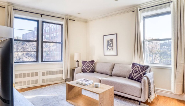 Tasteful West Village 2BR w/W/D, nr restaurants & cafes, by Blueground