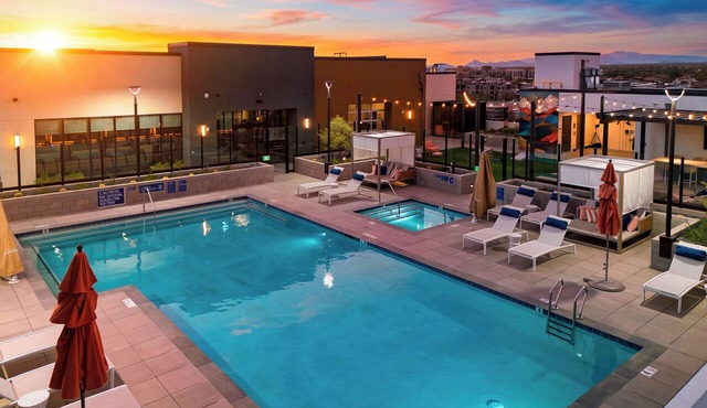 The Azur by AvantStay in Phoenix
