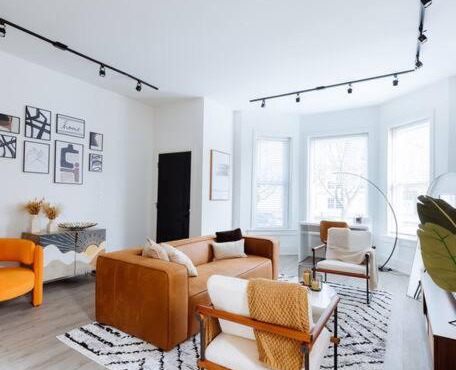 The Brown House - A luxurious UChicago Campus stay