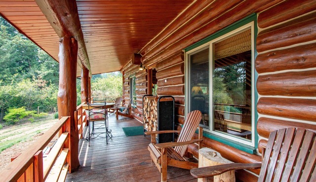 The Log Cabin - Perfect Haven in the Woods Near Stevenson