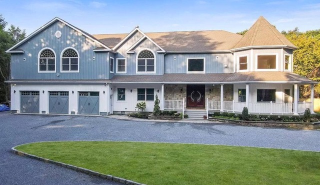 The President Mansion Luxurious Family Retreat - 1.5 Miles to Beach