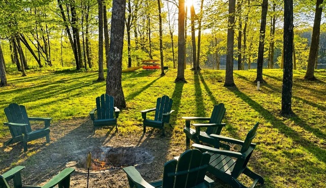 The River Retreat | Barrel Sauna~Quaint~Riverfront
