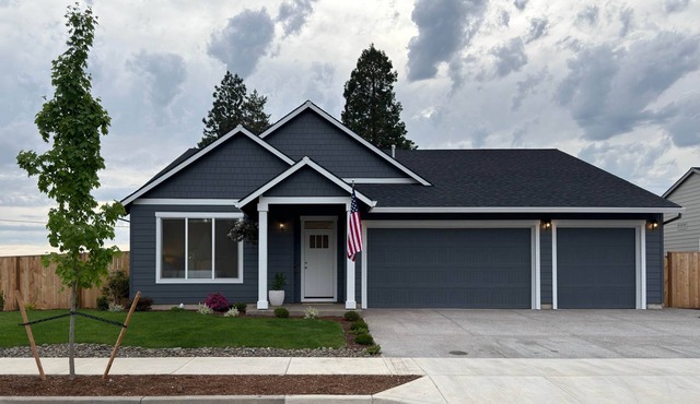 The Silverton House | A Modern Family Retreat