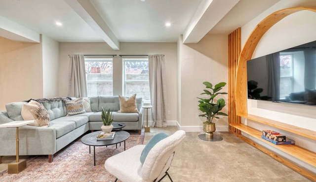 The Spanish Flat | 3BR/2BA | Mississippi Ave