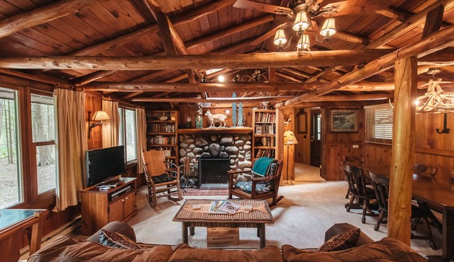 The WhirlPool River Lodge